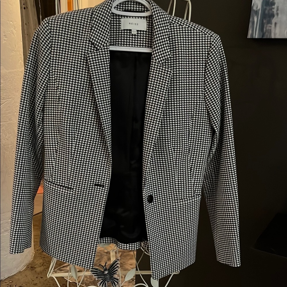 Reiss Women’s Black and White Houndstooth Blazer